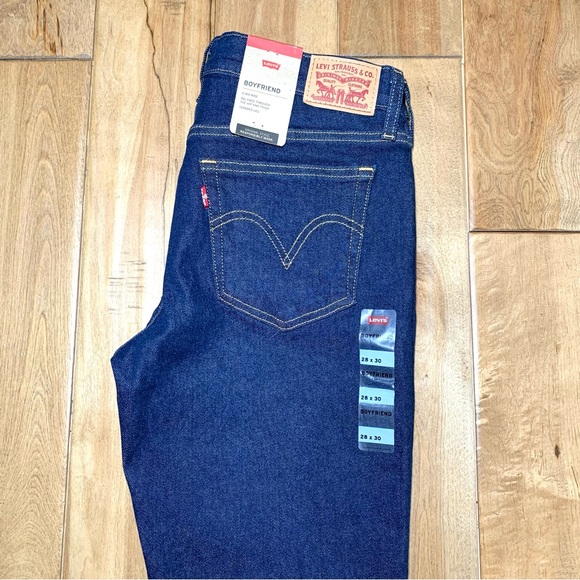 Levi’s Womens Boyfriend Denim Jean Mid-Rise Relaxed Fit Tapered Leg 28 - Picture 5 of 6